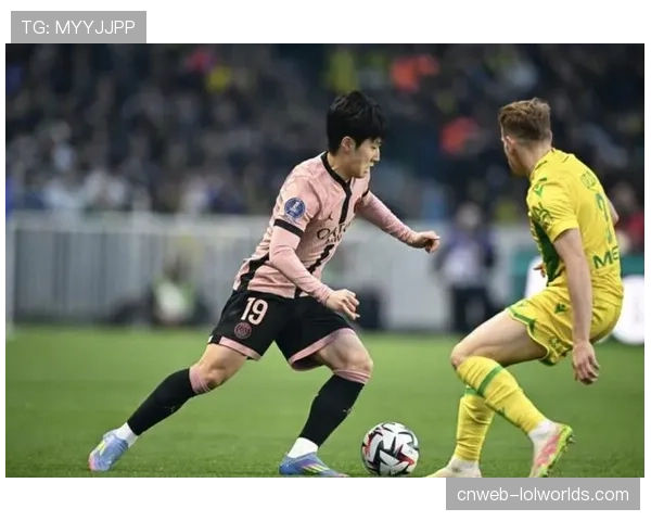 昂热0-3巴黎圣日耳曼，李刚仁开场7分钟破门